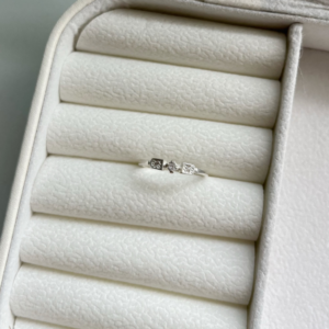 Anel de Prata Quadrados com Zircônias brancas