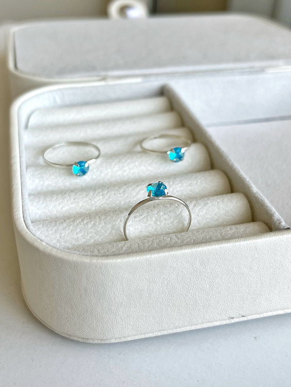 Anel de Prata Solitário Zircônia Azul II