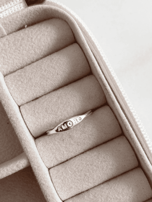 Anel de Prata Escrito Amor