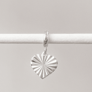 Berloque em Prata Coração com Vinco