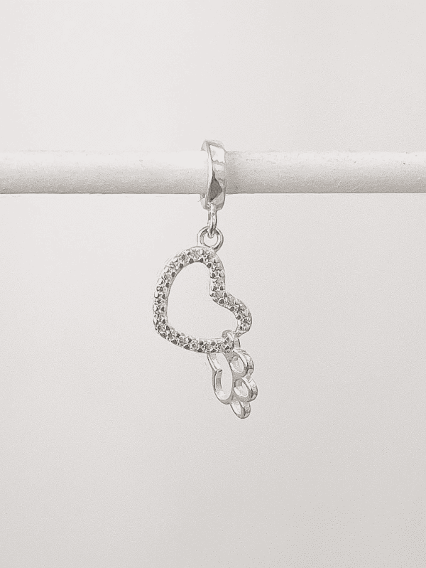 Berloque em Prata Coração Cravejado e Pata