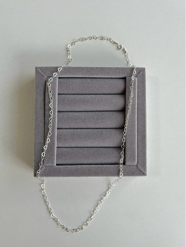 Colar de Prata Mini Corações Vazados