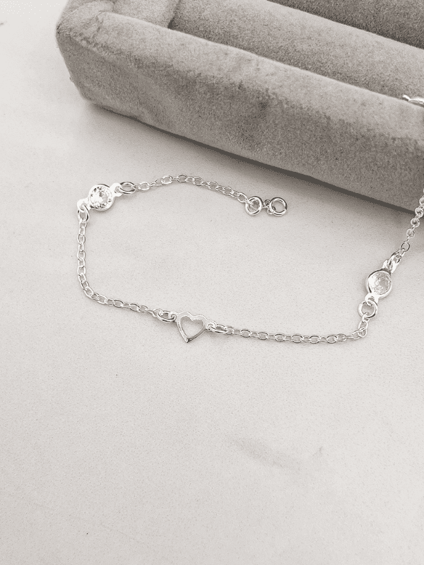 Pulseira de Prata Coração Entremeios com Zircônias