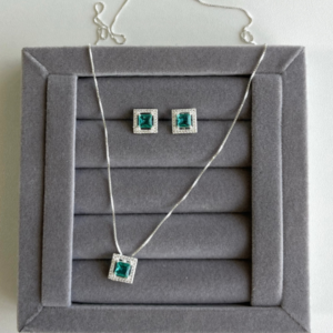 Conjunto de Prata Zircônia Verde Cravejada