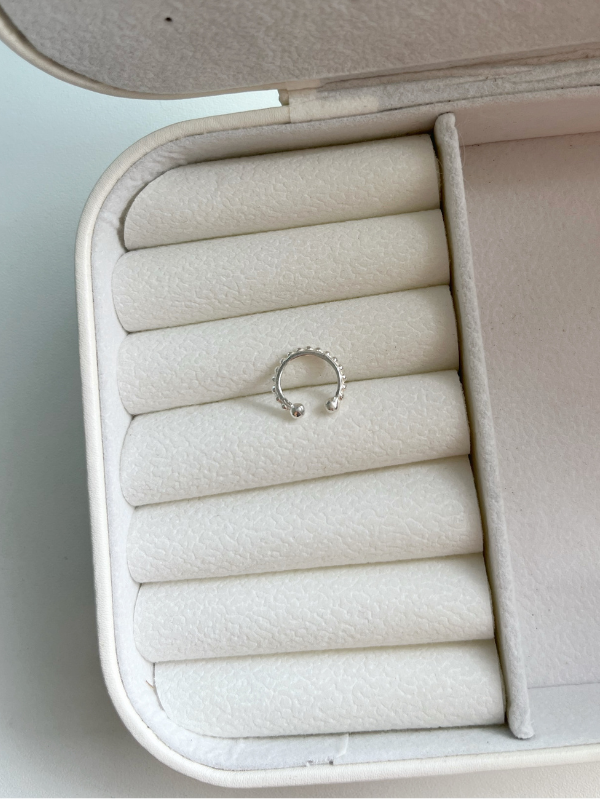 Piercing de prata Esferas Fake